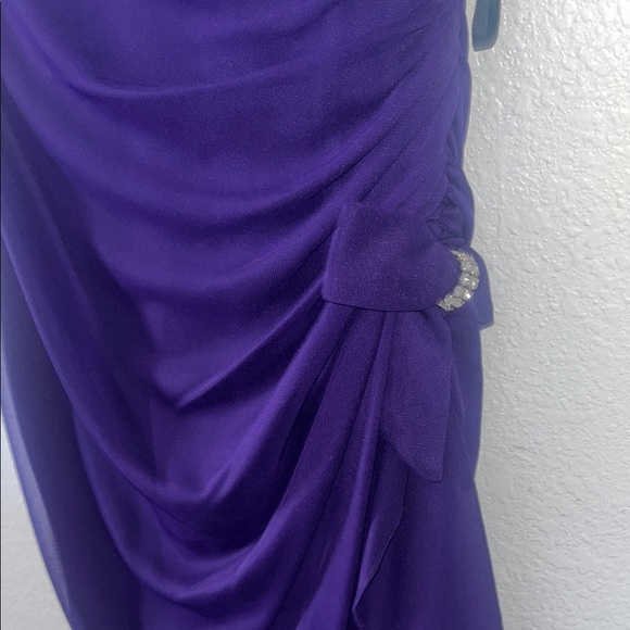 Elegant Purple Evening Gown - Picture 5 of 6